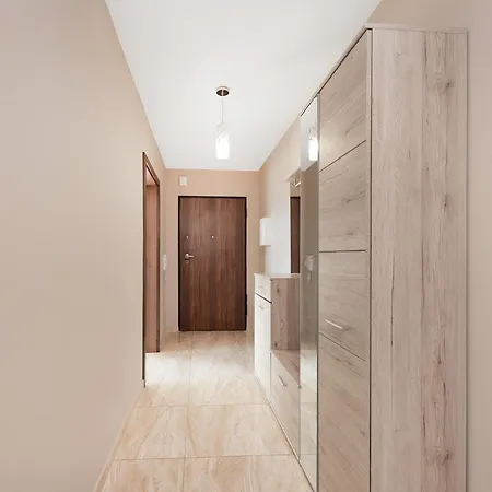 Cozy Corner: Apartment With Wifi And Private Balcony Breslau Exterior foto