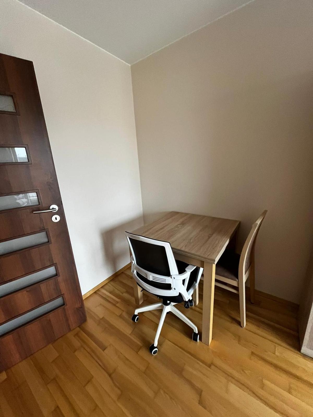 Cozy Corner: With Wifi And Private Balcony